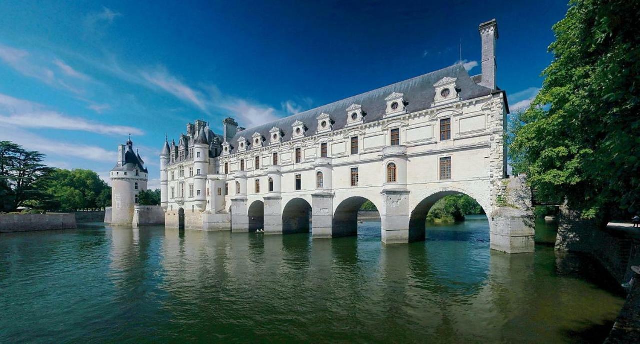 Camping De Montlouis-Sur-Loire Exterior photo